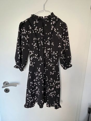 Robe noire à fleurs Asos XS neuve