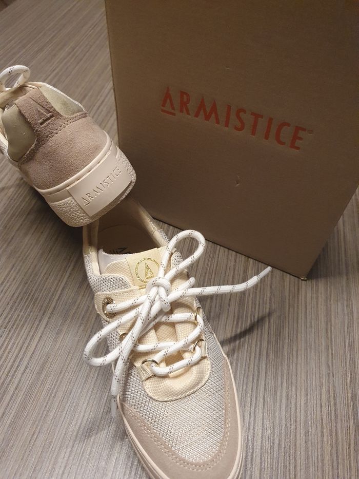 Superbe paire de baskets Armistice 🖤 - photo numéro 7