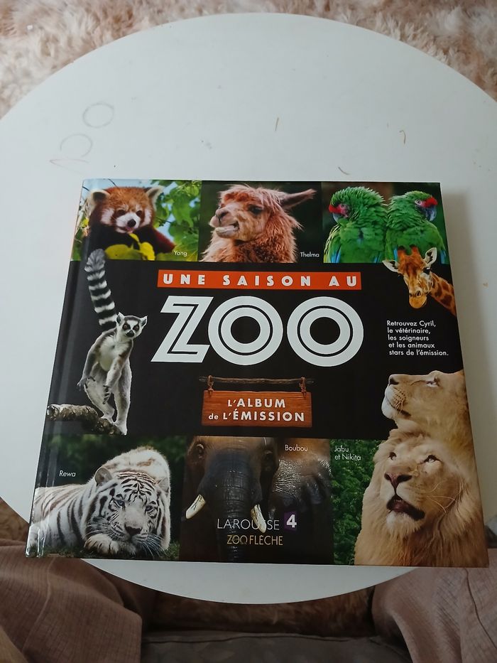 Livre une saison au zoo