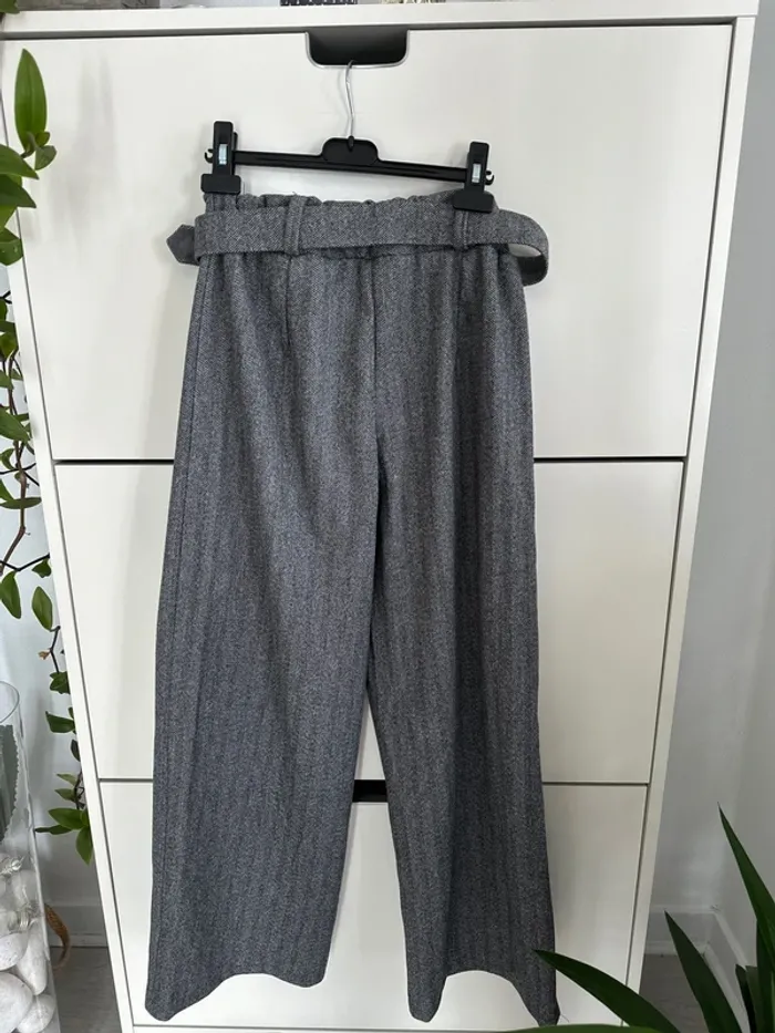 Pantalon gris avec ceinture - neuf - photo numéro 3