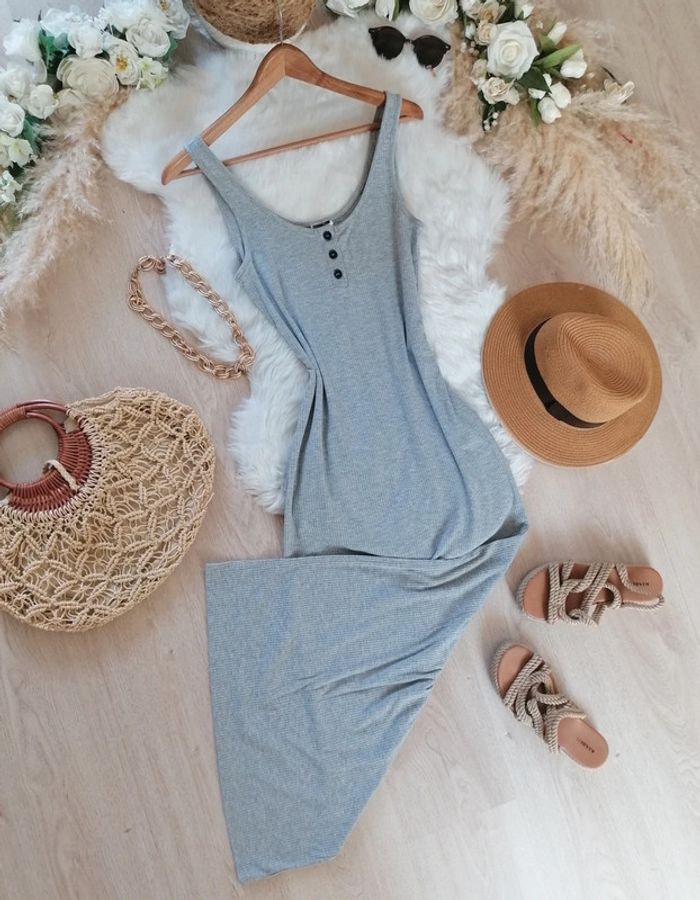 Jolie robe longue grise taille S
