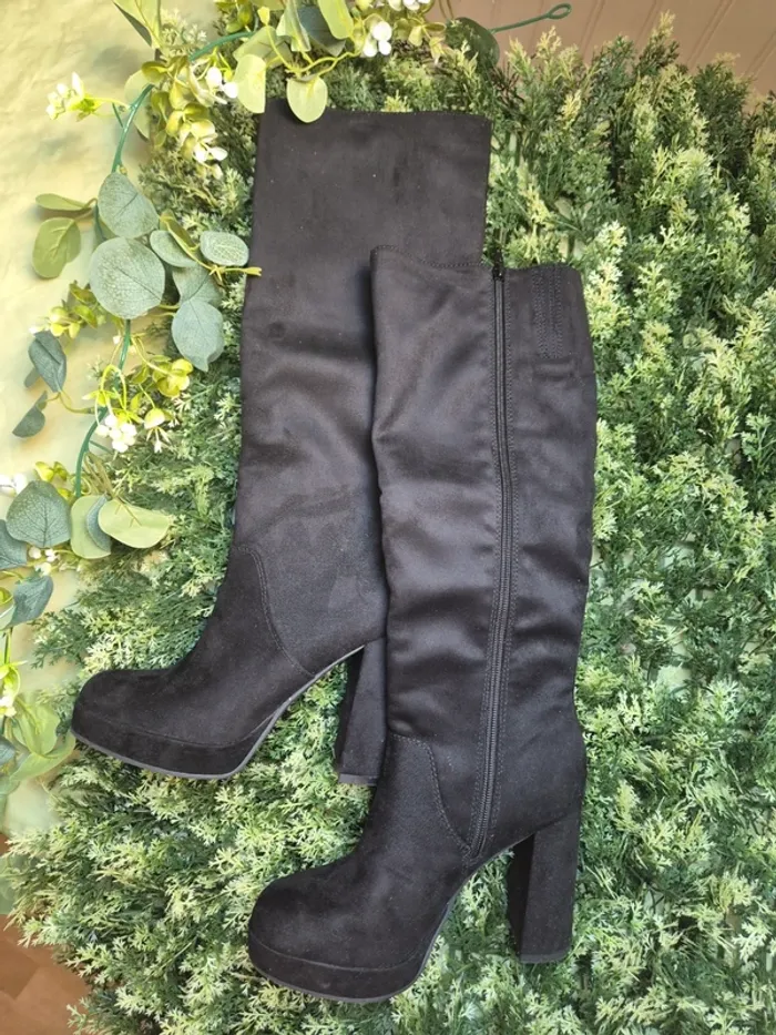 Bottes a talons noirs pointure 37 pretty stories - photo numéro 2