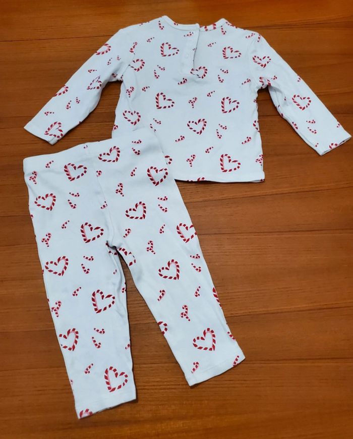 Ensemble ou pyjama motif sucre d'orge 18mois - photo numéro 2