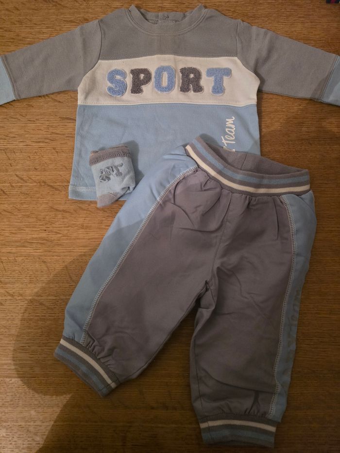 Lot 2 ensembles bébé