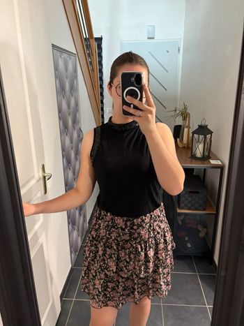 Ensemble été top noir Promod et jupe fleurie Mim M très bon état🖤