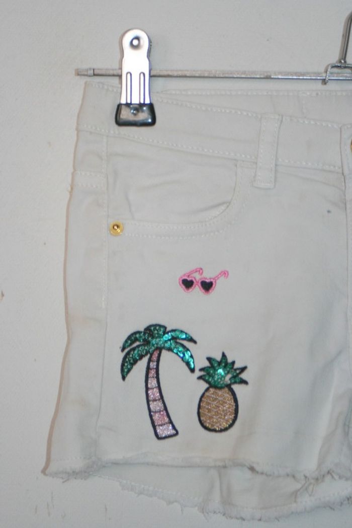Short jeans blanc H&M 5/6 ans - photo numéro 2