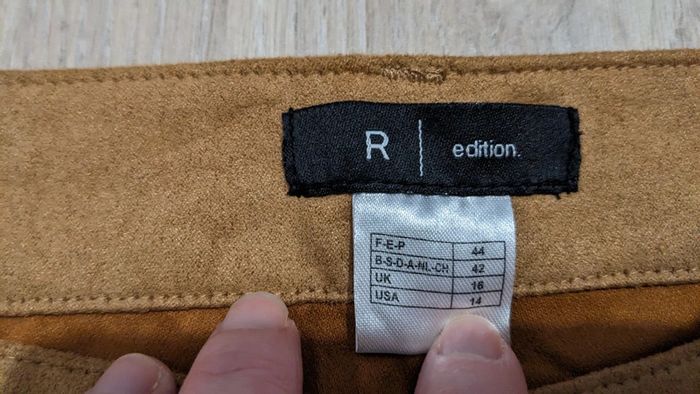 Short en suédine - photo numéro 5