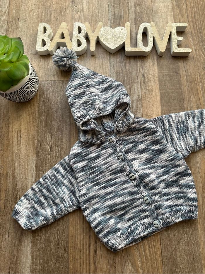 - Gilet - 3 mois - Très bon état