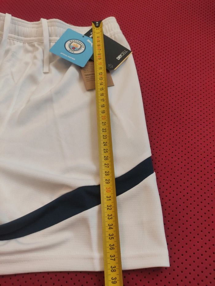 Short de foot Manchester City, Puma Authentique Officiel taille enfant 13/14 ans, Neuf - photo numéro 14