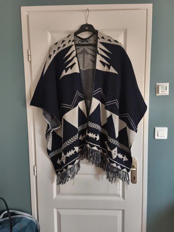 Cape/ Poncho