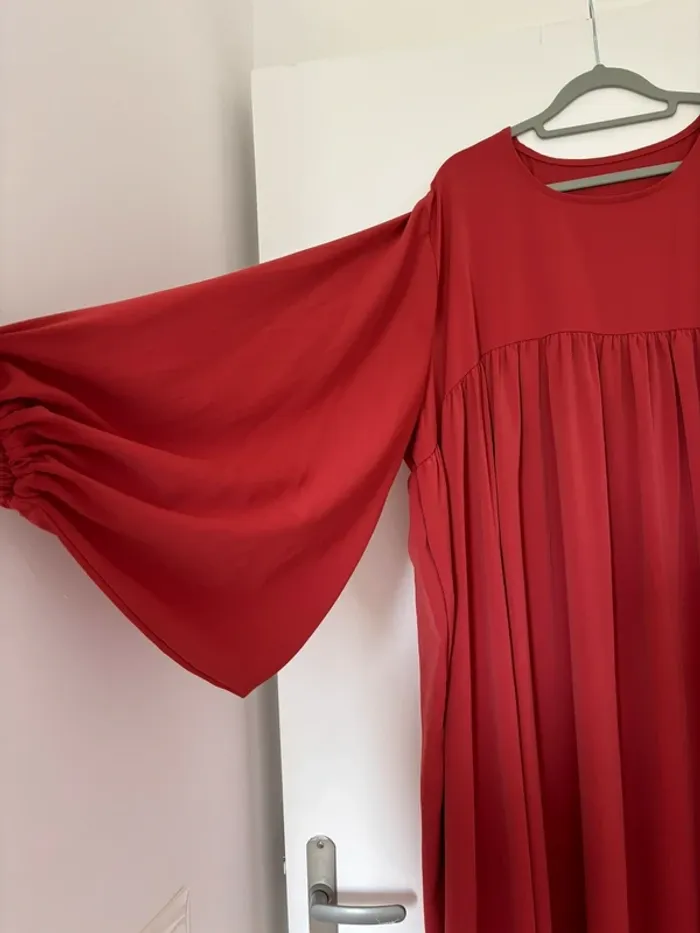 Abaya manches ballons rouge corail en soie de Medine TU - photo numéro 2
