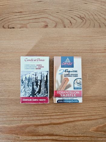 Carré esquisse couleur sanguine et blanc