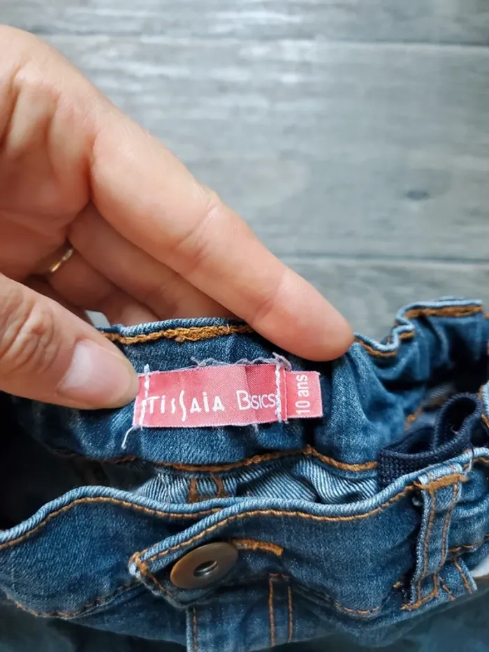 Jeans slim taille 10 ans très bon état - photo numéro 2