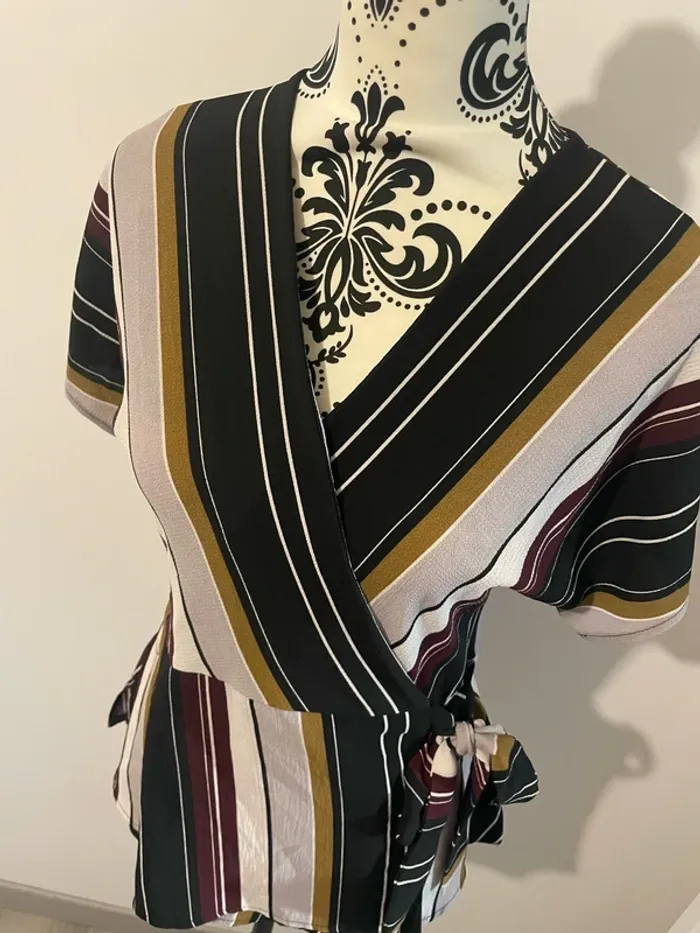 Blouse cache cœur noir rayure vert foncé moutarde blanc beige bordeaux New Look taille 36 - photo numéro 4