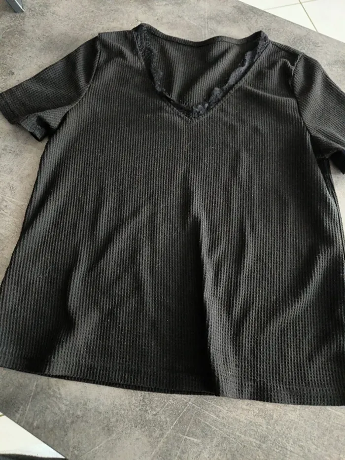 Tee shirt