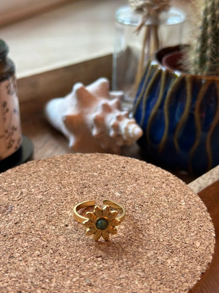 Bague fleur dorée ajustable – Acier inoxydable 316L neuves - photo numéro 5