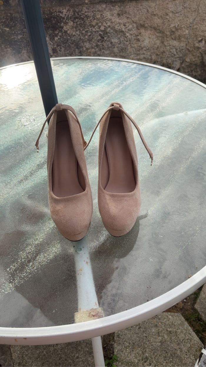 Chaussure - photo numéro 2