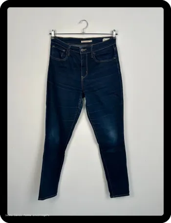 Jean Levi's Femme Marine | 721 High Rise Skinny | Taille W30 L30 FR40 | Très Bon État | BP62