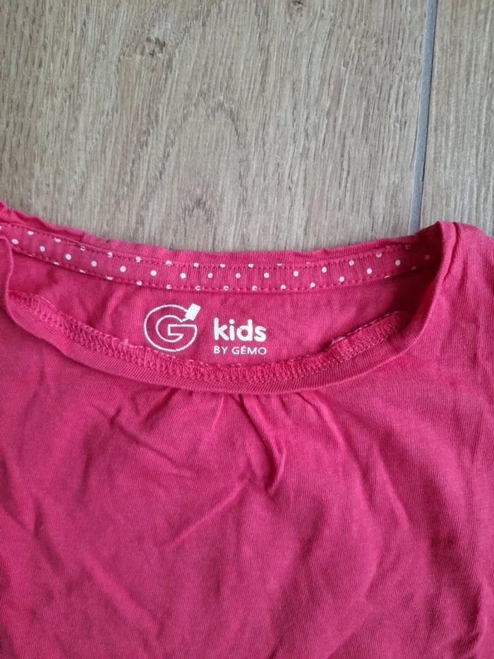 T-shirt manches longues Gémo 6 ans très bon état - photo numéro 3