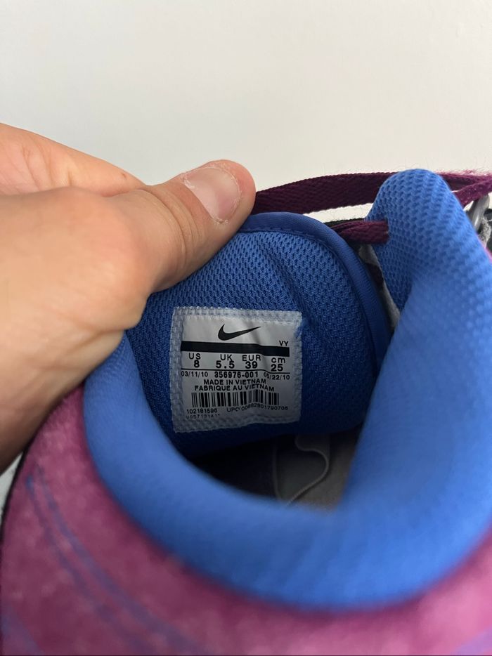 Baskets Nike  Air Garçon Taille 39 - photo numéro 7