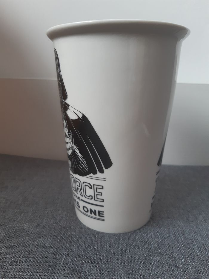 Tasse Star Wars Dark Vador : The force is strong with this one - photo numéro 5