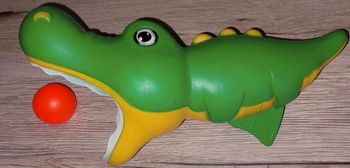 Lance balle crocodile