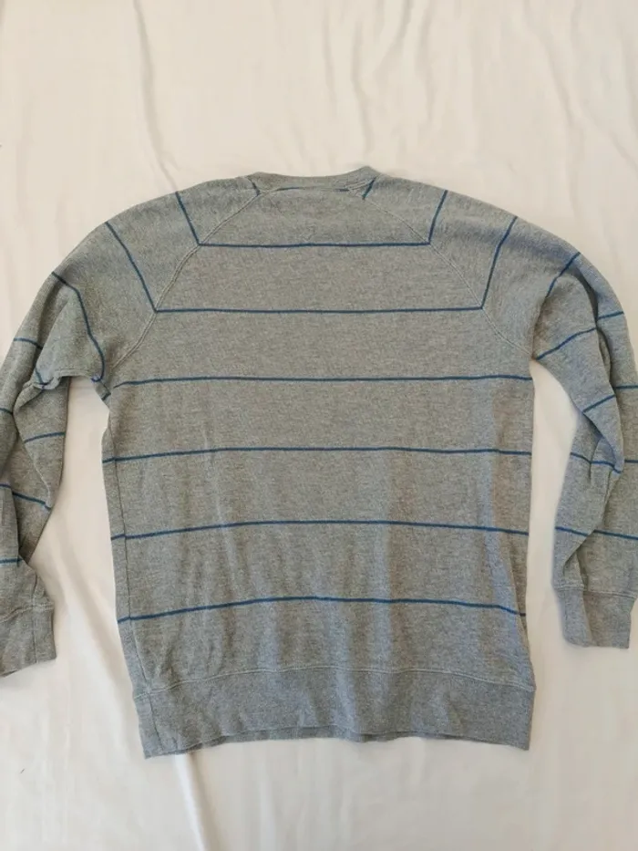 Jolie pull/Sweat gris tommy Hilfiger taille S homme rayé - photo numéro 10