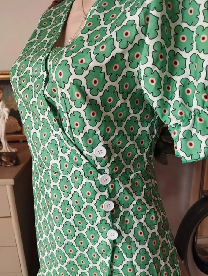 🌿Robe Verte Légère Croisée Graphique T34/36🌿 - photo numéro 6