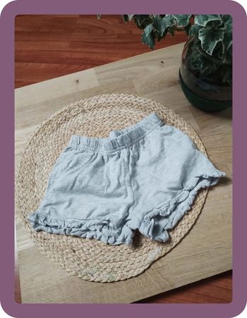 Short Gémo taille 6 ans en très bon état