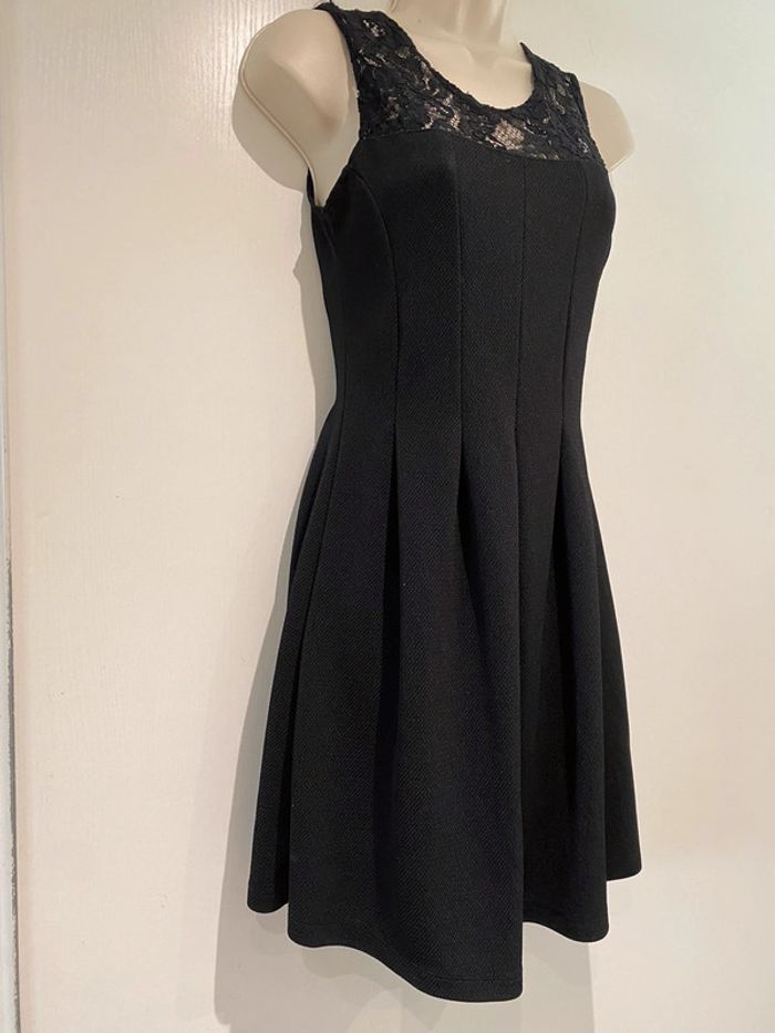 Petite robe noire, Pinky, taille S dentelle - photo numéro 2