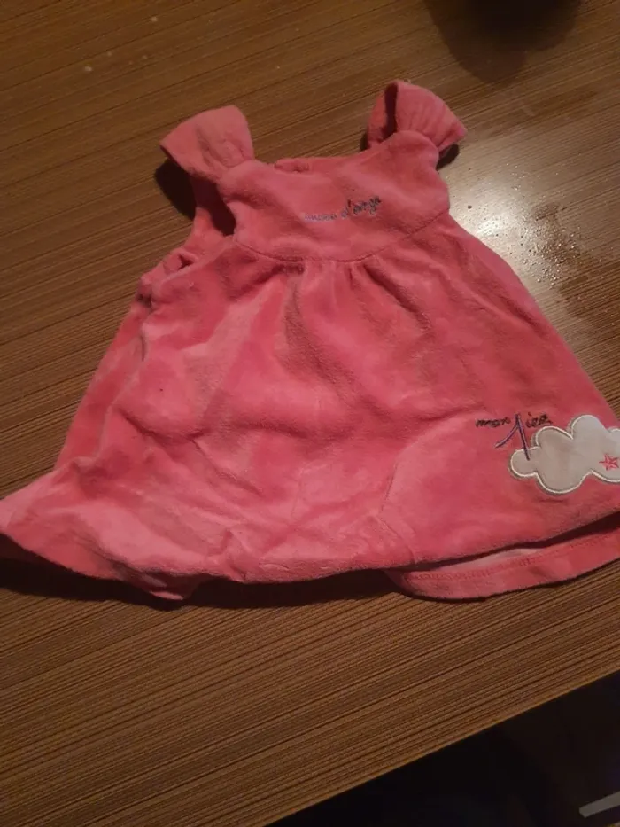 Robe 1mois