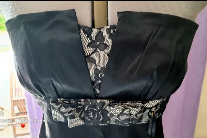 Magnifique robe bustier pour les
fêtes