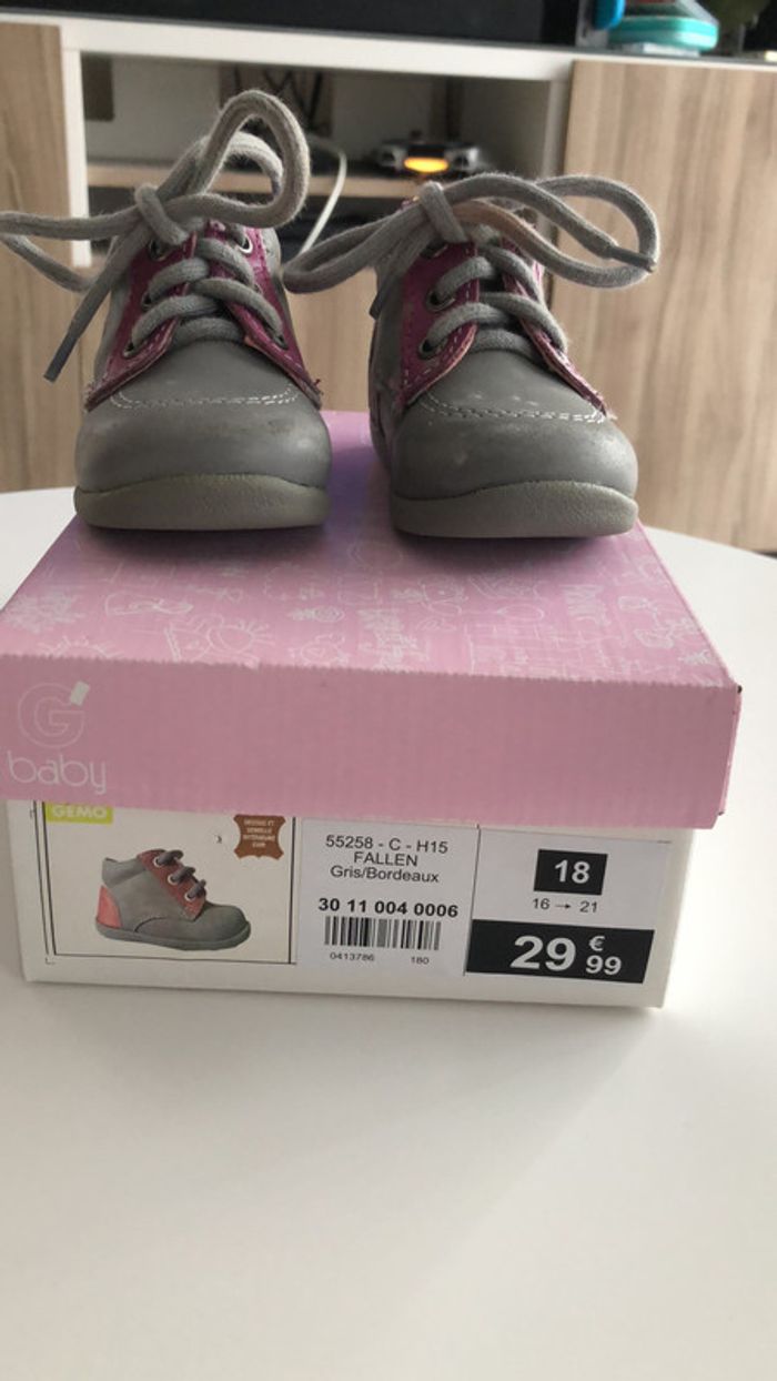 Chaussure fille grise et rose taille 18 - photo numéro 2