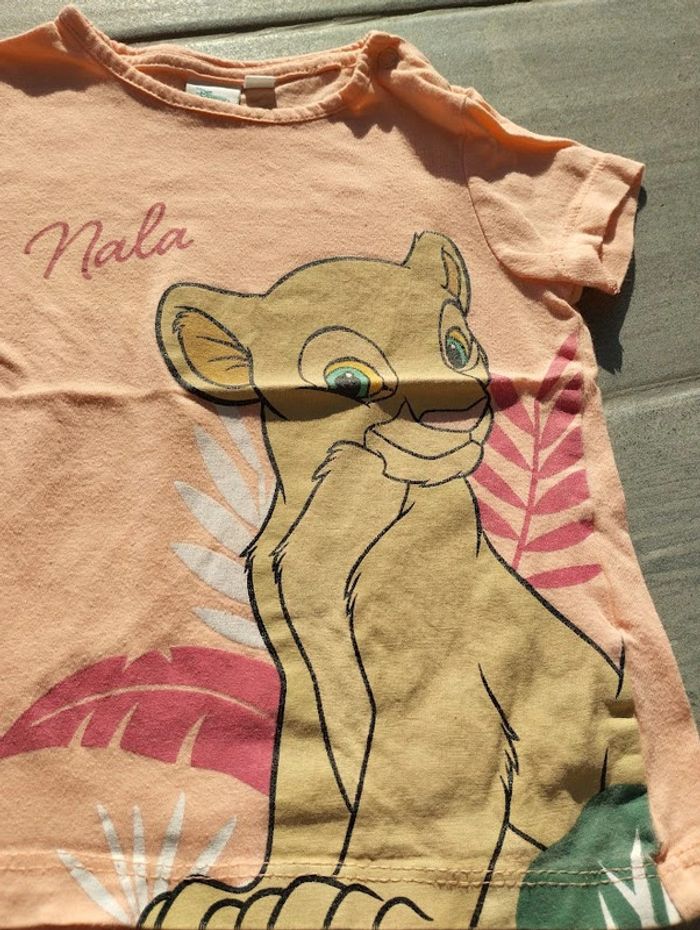 Lot n° 444 T-shirt Nala manches courtes Disney Baby 18 mois - photo numéro 3