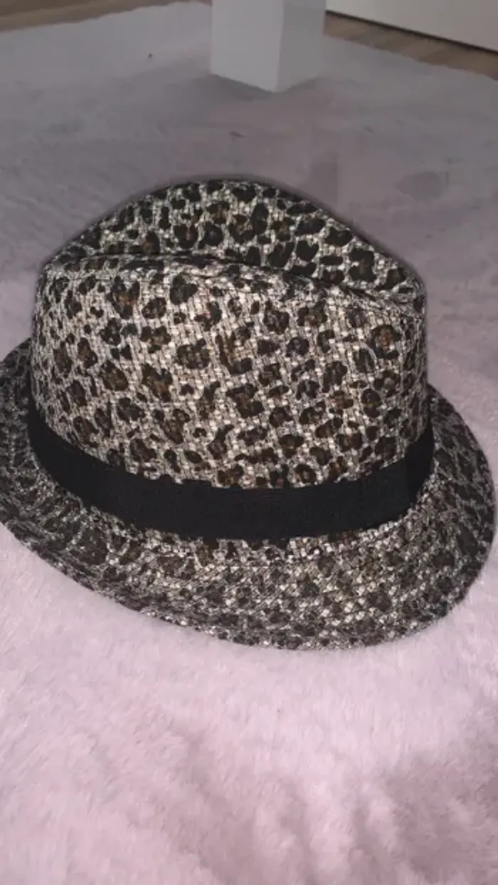 Chapeau neuf léopard