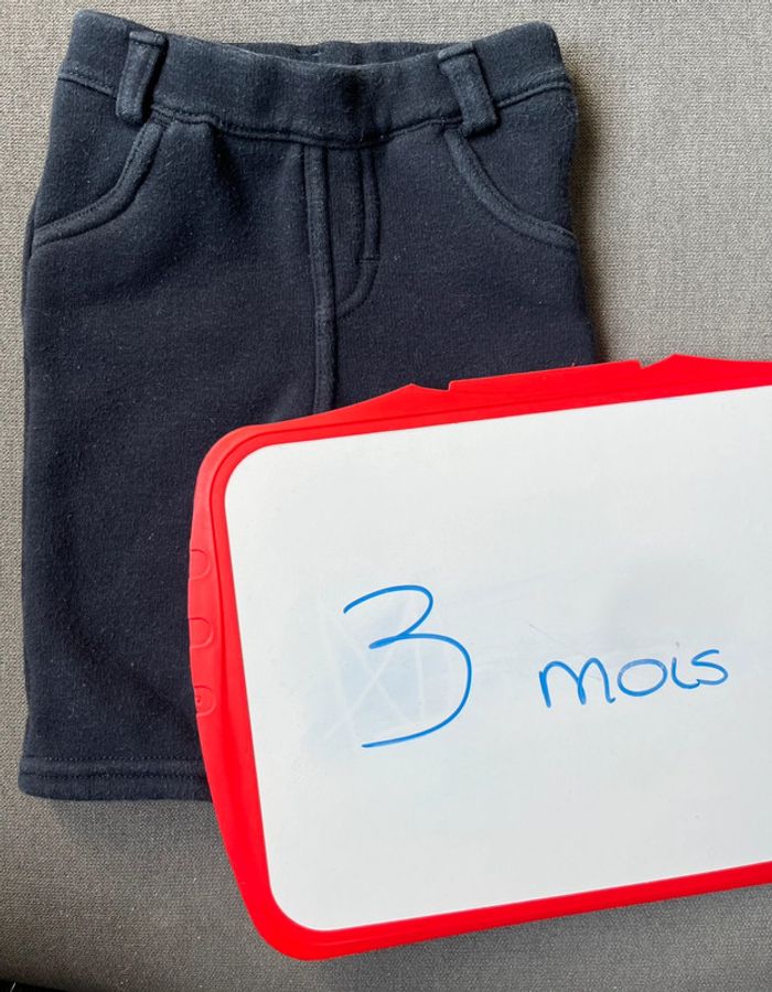 Jogging noir Kiabi 3 mois