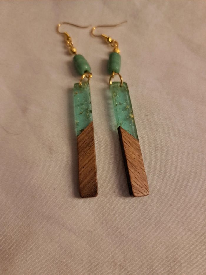 Boucles d'oreilles pendante marron vert doré - photo numéro 4