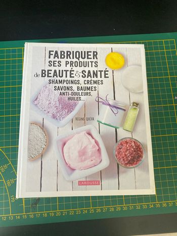 Livre fabriquer ses produits de beauté et santé de Régine quéva