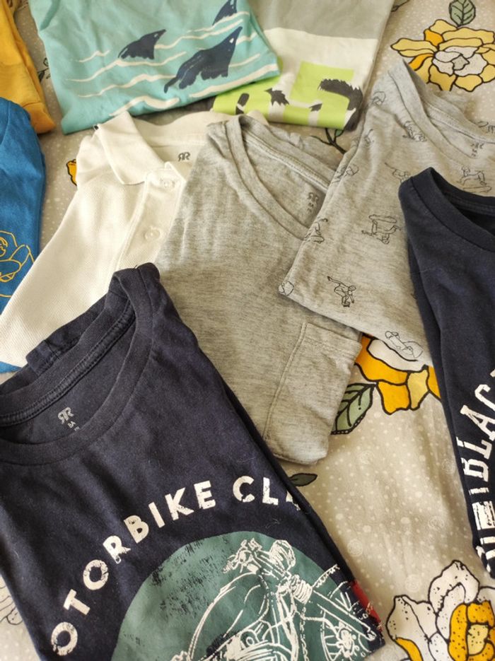 Lot de 13 tee-shirts été garçon 8ans - photo numéro 4