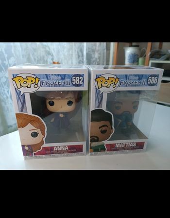 Lot de 2 Figurines Funko pop Disney frozen 2 : n°586 Mattias et n°582 Anna
