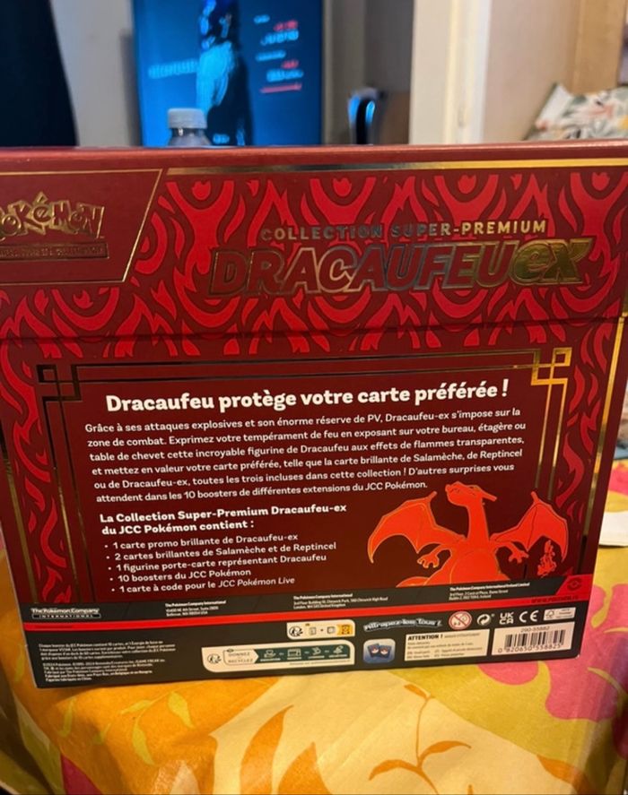 Coffret Dracaufeu EX Super premium avec figurine - photo numéro 2