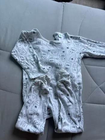 Pyjamas une pièce 2 ans