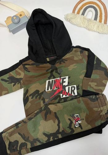 Ensemble Jordan bébé taille 18 mois