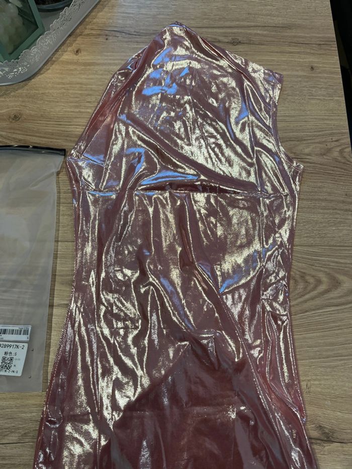 Magnifique robe sexy rose asymétrique taille S neuve - photo numéro 2