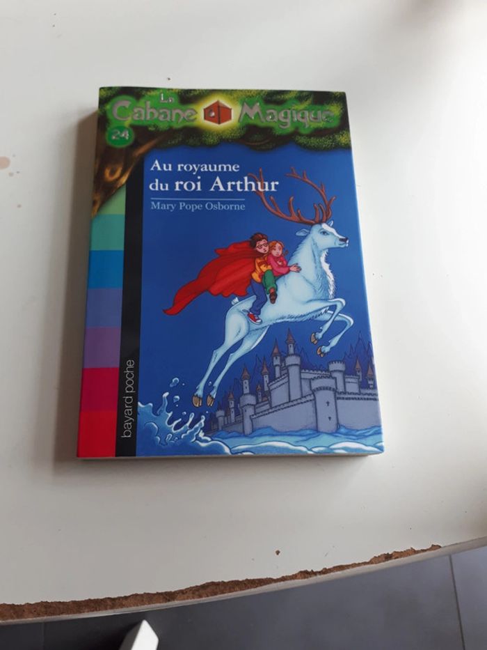 Livre cabane magique au royaume du roi Arthur