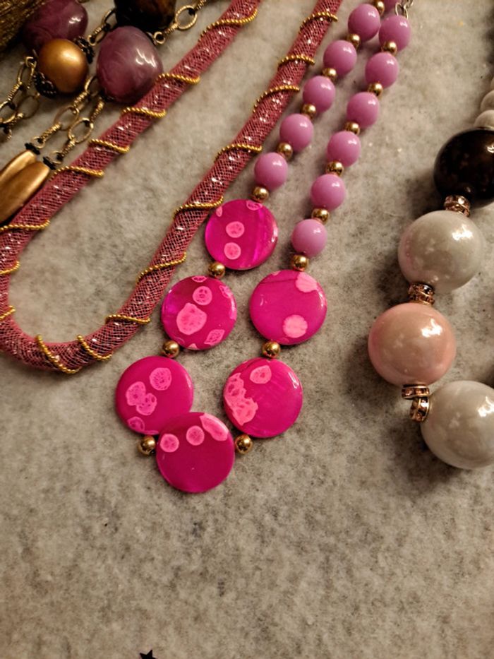 Lot de colliers rose noir gris - photo numéro 7