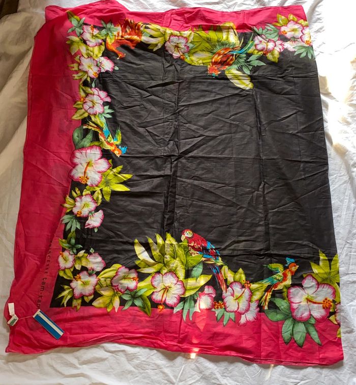 Grand paréo princesse tam tam  Neuf avec étiquette