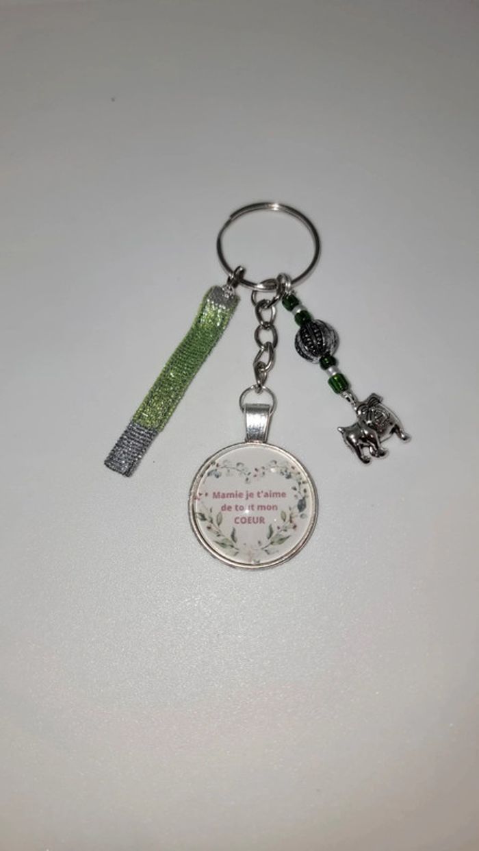 Cadeau mamie, porte clé message bijoux de sac " mamie je t'aime de tout mon cœur "