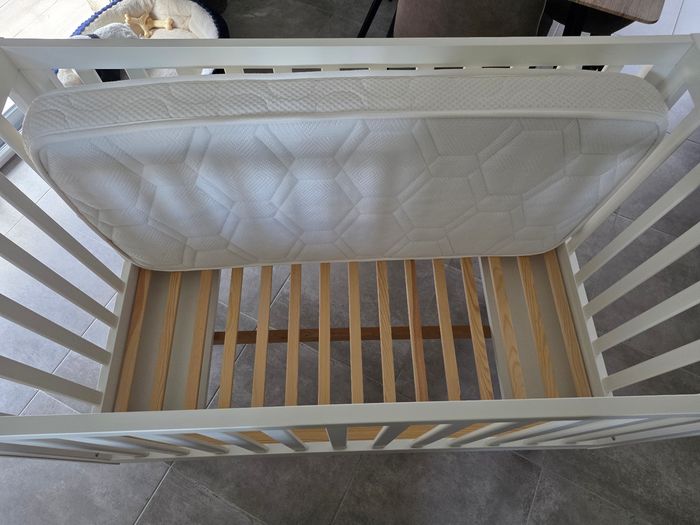 Lit bébé VOX + matelas BULTEX - photo numéro 4