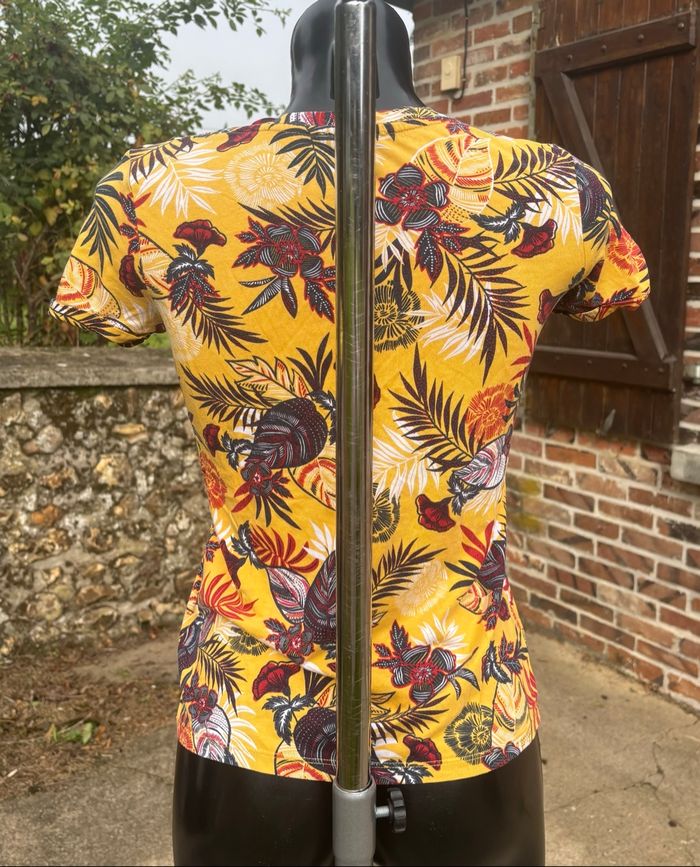 T-shirt imprimé fleuri 🌺 Cache Cache 🏷 Taille : 36 - photo numéro 3